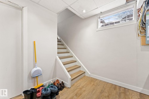 11712 48 Avenue, Edmonton, AB - Indoor Photo Showing Other Room