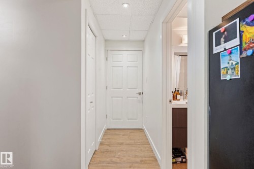 11712 48 Avenue, Edmonton, AB - Indoor Photo Showing Other Room
