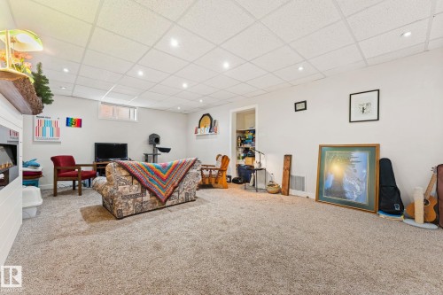 11712 48 Avenue, Edmonton, AB - Indoor