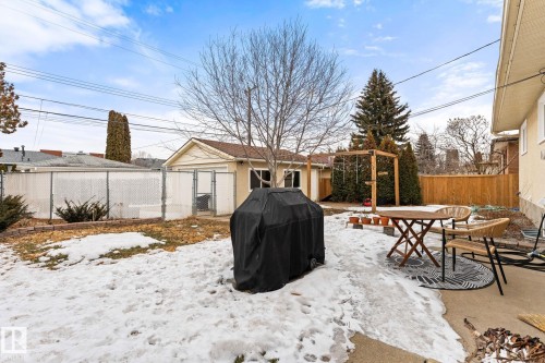 11712 48 Avenue, Edmonton, AB - Outdoor