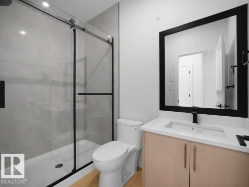 3328 Chickadee Drive, Edmonton, AB - Indoor Photo Showing Bathroom
