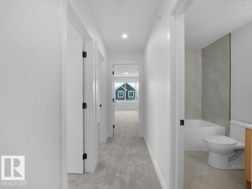 3328 Chickadee Drive, Edmonton, AB - Indoor Photo Showing Bathroom