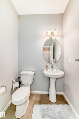 425 Simpkins Link, Leduc, AB - Indoor Photo Showing Bathroom