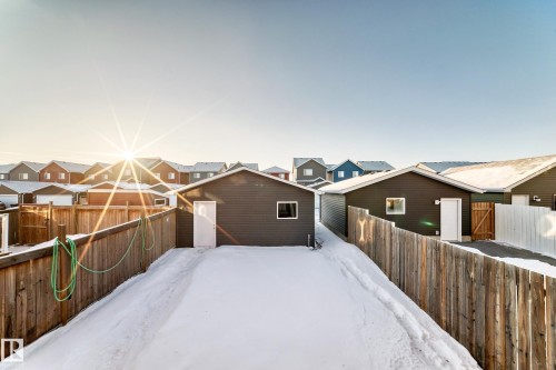 425 Simpkins Link, Leduc, AB - Outdoor