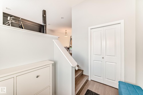 425 Simpkins Link, Leduc, AB - Indoor Photo Showing Other Room