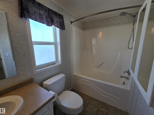 1133 Aspen Drive W, Leduc, AB - Indoor Photo Showing Bathroom