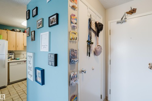 903 9916 113 Street, Edmonton, AB - Indoor Photo Showing Kitchen
