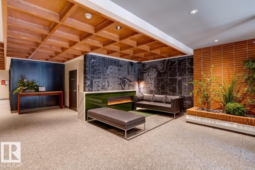 903 9916 113 Street, Edmonton, AB - Indoor Photo Showing Other Room