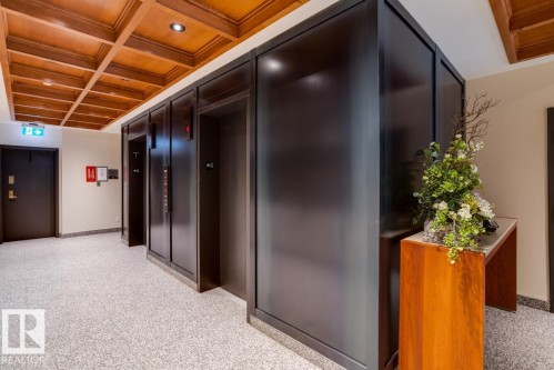 903 9916 113 Street, Edmonton, AB - Indoor Photo Showing Other Room