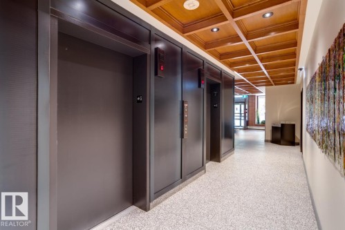 903 9916 113 Street, Edmonton, AB - Indoor Photo Showing Other Room