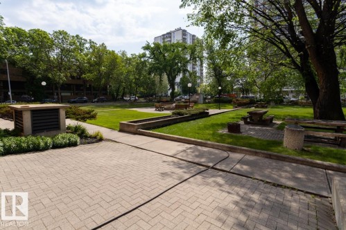 903 9916 113 Street, Edmonton, AB - Outdoor