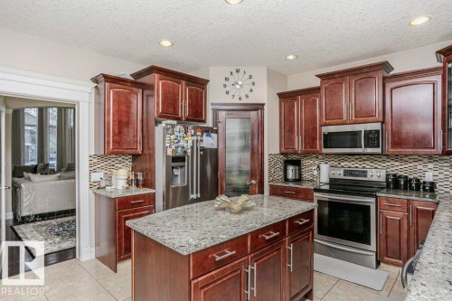 1520 67 Street, Edmonton, AB - Indoor Photo Showing Kitchen