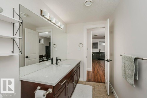 1520 67 Street, Edmonton, AB - Indoor Photo Showing Bathroom