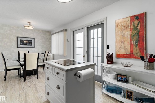 26 2419 133 Avenue, Edmonton, AB - Indoor