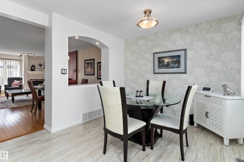 26 2419 133 Avenue, Edmonton, AB - Indoor Photo Showing Dining Room