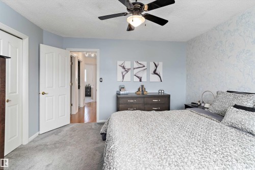 26 2419 133 Avenue, Edmonton, AB - Indoor Photo Showing Bedroom