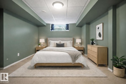 21 671 Silver Berry Road, Edmonton, AB - Indoor Photo Showing Bedroom