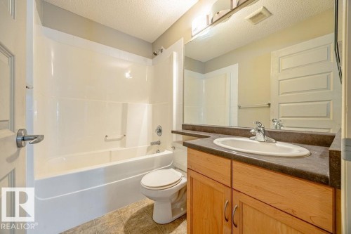 122 646 Mcallister Loop, Edmonton, AB - Indoor Photo Showing Bathroom