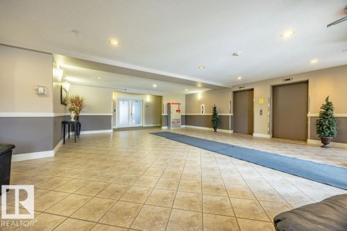 122 646 Mcallister Loop, Edmonton, AB - Indoor Photo Showing Other Room