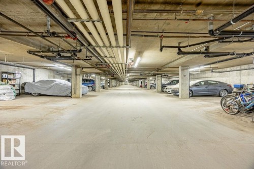 122 646 Mcallister Loop, Edmonton, AB - Indoor Photo Showing Garage