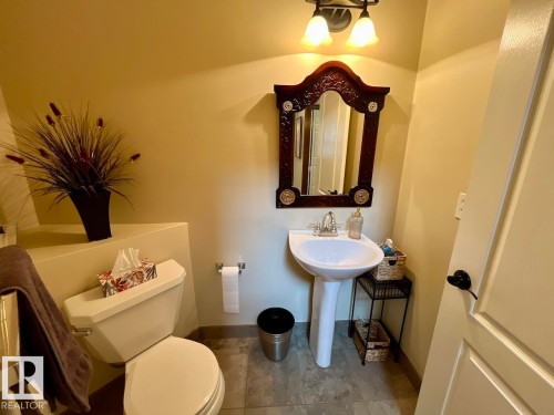 11716 11A Avenue, Edmonton, AB - Indoor Photo Showing Bathroom