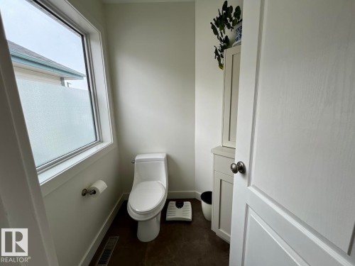 11716 11A Avenue, Edmonton, AB - Indoor Photo Showing Bathroom