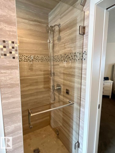 11716 11A Avenue, Edmonton, AB - Indoor Photo Showing Bathroom