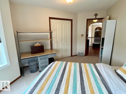 11716 11A Avenue, Edmonton, AB - Indoor Photo Showing Bedroom
