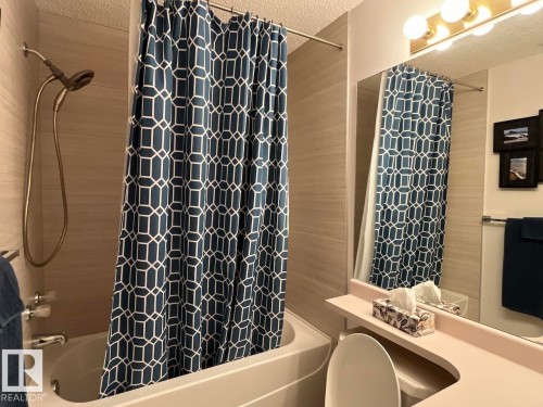 11716 11A Avenue, Edmonton, AB - Indoor