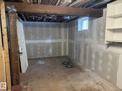 9128 83 Street, Edmonton, AB - Indoor Photo Showing Other Room