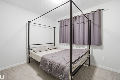 36 1530 Tamarack Boulevard, Edmonton, AB - Indoor Photo Showing Bedroom