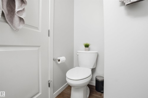 36 1530 Tamarack Boulevard, Edmonton, AB - Indoor Photo Showing Bathroom