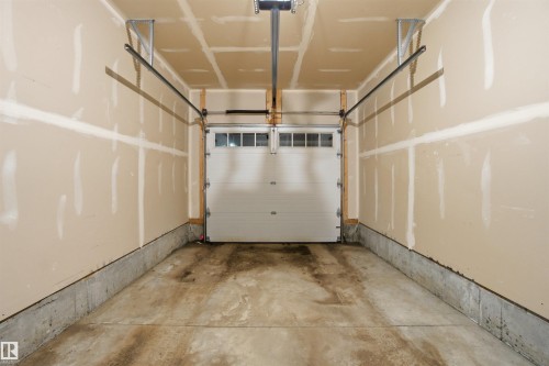 36 1530 Tamarack Boulevard, Edmonton, AB - Indoor Photo Showing Garage