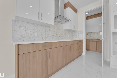 12619 44 Street, Edmonton, AB - Indoor