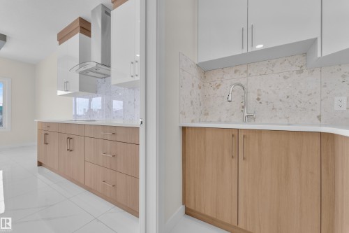 12619 44 Street, Edmonton, AB - Indoor Photo Showing Other Room