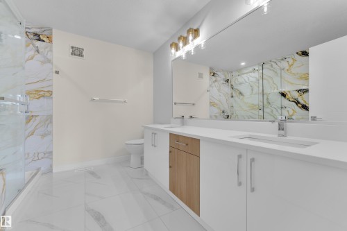 12619 44 Street, Edmonton, AB - Indoor Photo Showing Bathroom