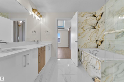 12619 44 Street, Edmonton, AB - Indoor Photo Showing Bathroom