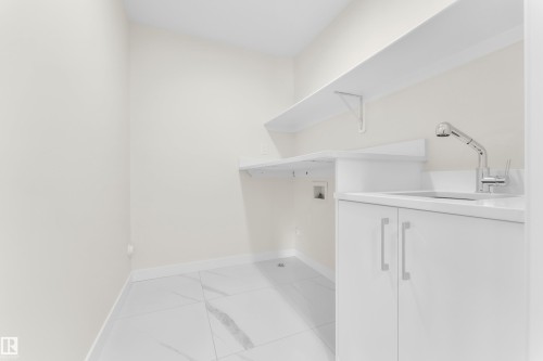 12619 44 Street, Edmonton, AB - Indoor With Storage