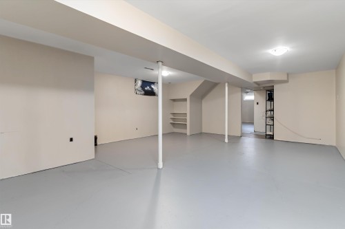 12721 90 Street, Edmonton, AB - Indoor