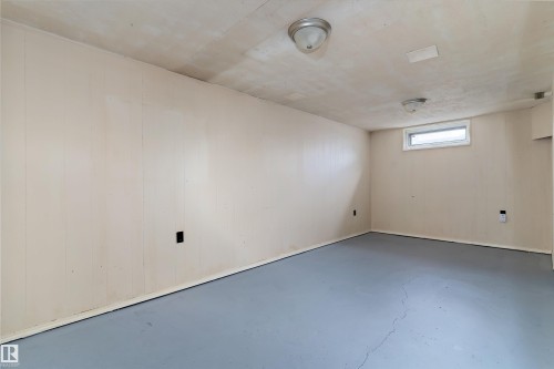 12721 90 Street, Edmonton, AB - Indoor