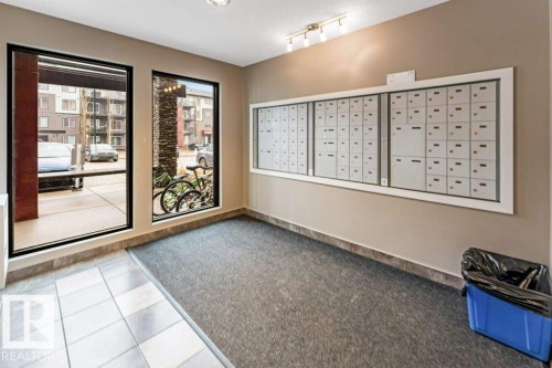221 5515 7 Avenue Sw, Edmonton, AB - Indoor Photo Showing Other Room