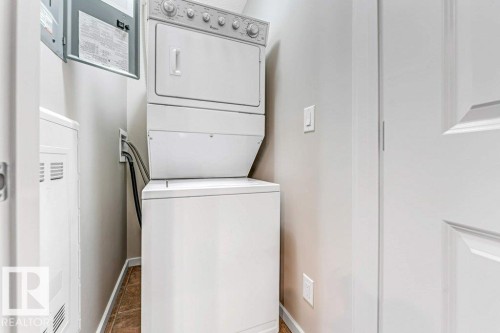 221 5515 7 Avenue Sw, Edmonton, AB - Indoor Photo Showing Laundry Room