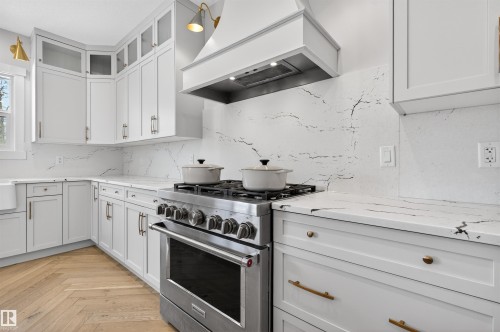 20320 29 Avenue Nw, Edmonton, AB - Indoor Photo Showing Kitchen