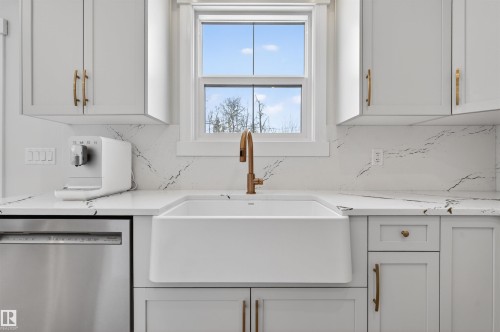 20320 29 Avenue Nw, Edmonton, AB - Indoor Photo Showing Laundry Room
