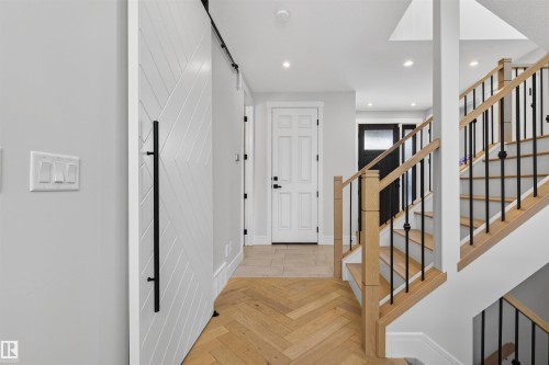 20320 29 Avenue Nw, Edmonton, AB - Indoor Photo Showing Other Room