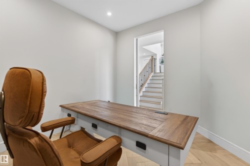 20320 29 Avenue Nw, Edmonton, AB - Indoor