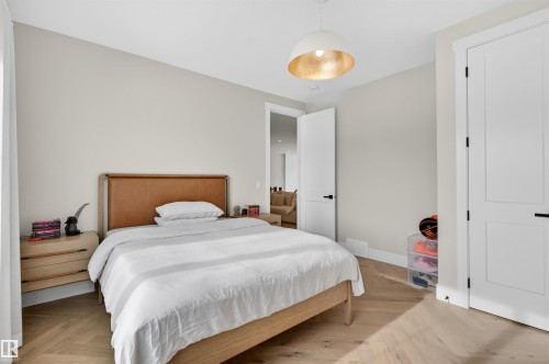 20320 29 Avenue Nw, Edmonton, AB - Indoor Photo Showing Bedroom