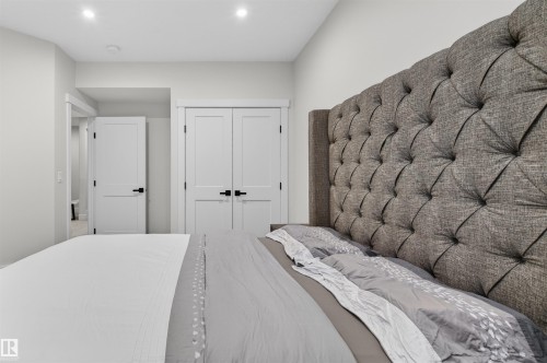 20320 29 Avenue Nw, Edmonton, AB - Indoor Photo Showing Bedroom
