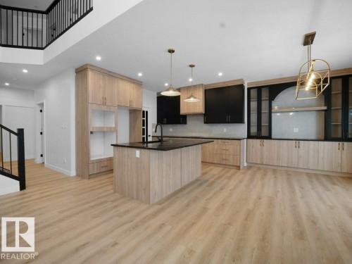 3282 Chernowski Way, Edmonton, AB - Indoor Photo Showing Kitchen With Upgraded Kitchen