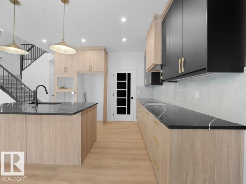 3282 Chernowski Way, Edmonton, AB - Indoor Photo Showing Kitchen With Upgraded Kitchen